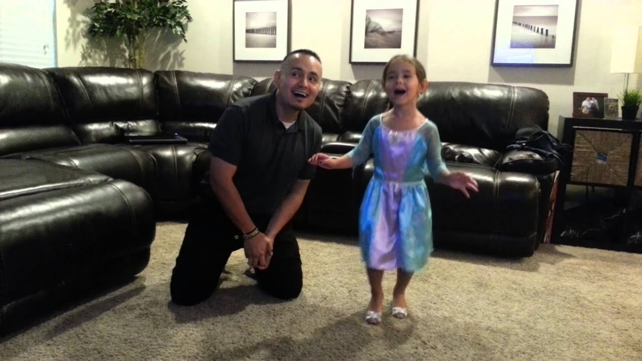 Best Daddy Daughter Frozen Sing Along Youtube