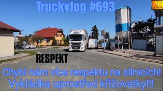 #693, chybí nám více respektu na silnicích! Vykládka uprostřed křižovatky! To chceš!