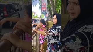 Fitri Terlihat Sehat Bisa Keluar  Karena Fitri Jarang Keluar Karena Fitri Kurang Sehat poncitra