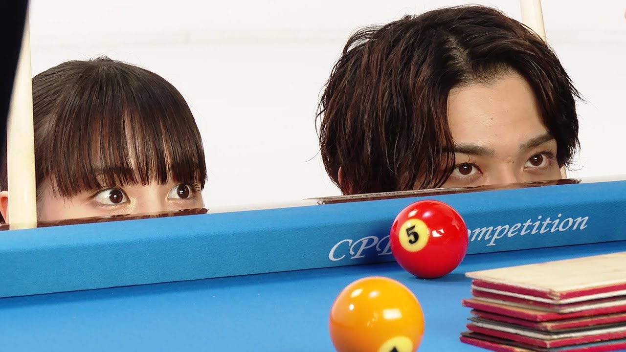 広瀬すず＆横浜流星、ビリヤード楽しむ姿をパシャリ！　おちゃめな姿収めた撮影風景も　富士フイルム新CM「ワクワクがリンクする。INSTAX Pal」編＆メーキング