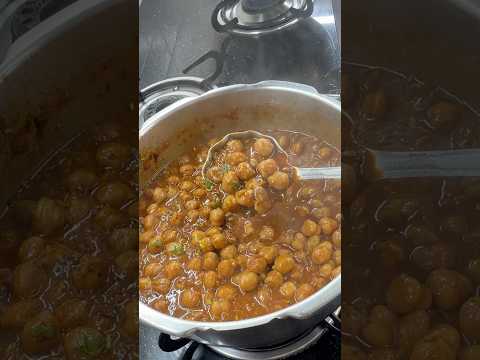 #shorts | छोलों की 1 pot recipe सीक्रेट इंग्रेडिएंट के साथ😋#rashmisfoodcorner #food #chole #street