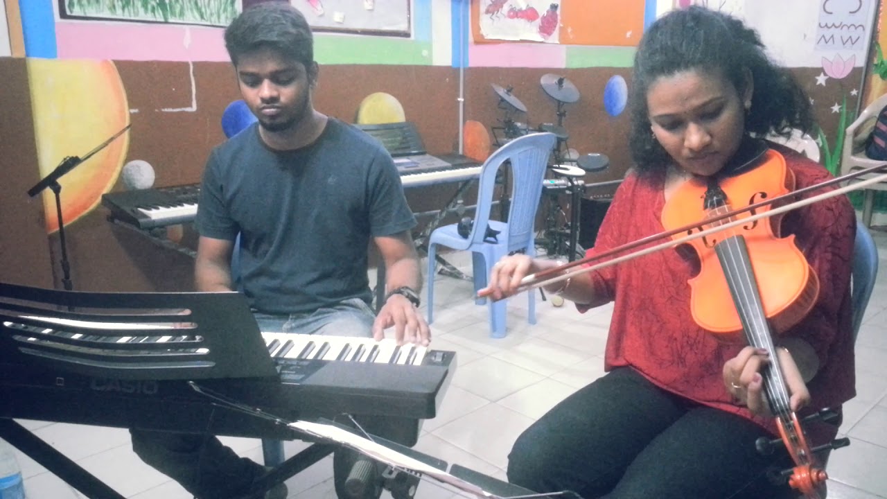 ATHYUNATHA SIMHASANAMUPAI TELUGU CHRISTIAN SONG VIOLIN COVER BY ANUSHA AND KEYS BY STANLEY