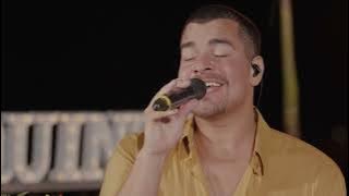 Thiago Martins - Onde Deus Possa Me Ouvir / Esperando Aviões (Quintal do TG)