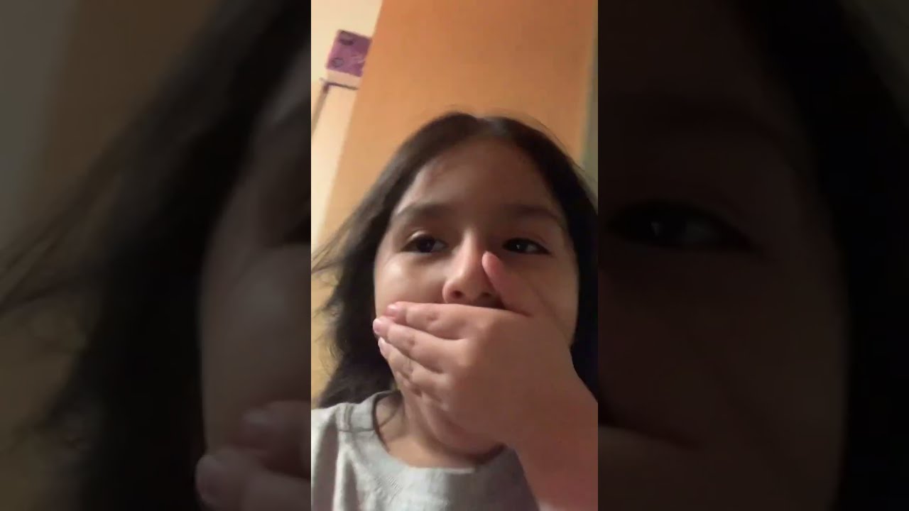 My Cousin Is Kissing Brother 