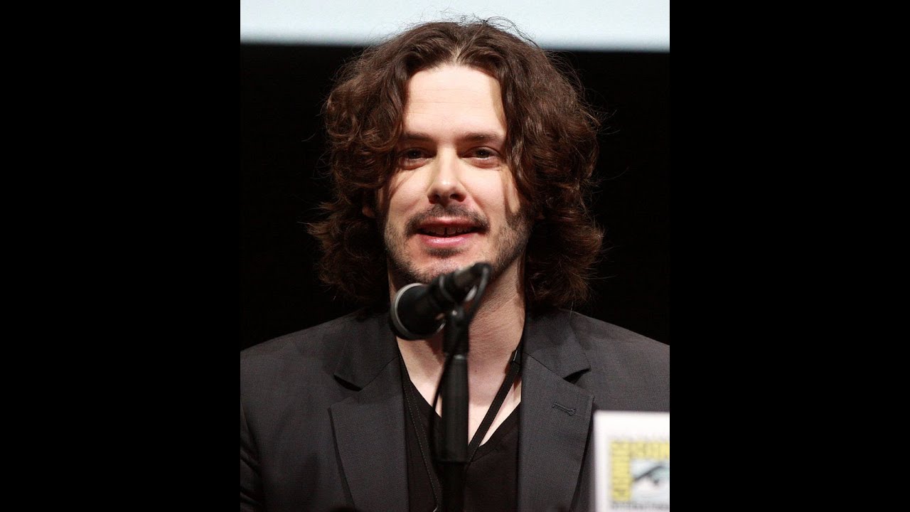 Edgar Wright and Anna Kendrick for Squirrel Girl #HairyLionComics - YouTube