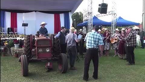 No drums? No problem. Using tractor as drum beat in Germany 🇩🇪