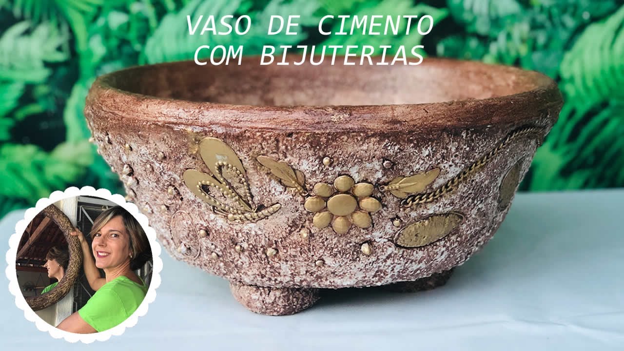 Завод горшок из цемента и пенопласта: украшен бижутерией