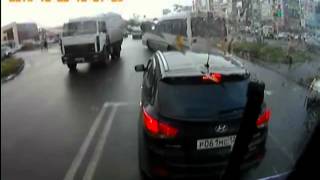 видео: Водители автобусов продолжают грубо нарушать ПДД картинка: Водители автобусов продолжают грубо нарушать ПДД
