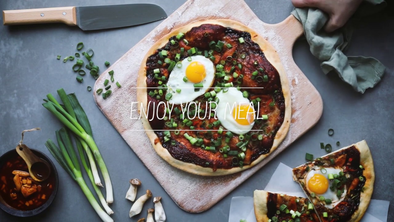 Ricetta: pizza coreana con funghi e uova | NEFF