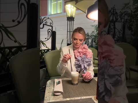 Видео: Любителям пенки на кофе посвящается! #манеры #элегантность #style #этикет #stylish