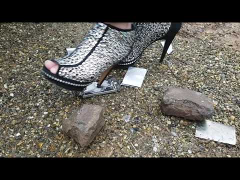 Iphone 4s crush in my new italian shoes Mooi wark 10 last part