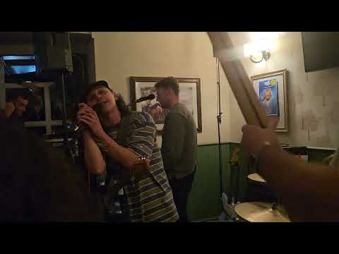 The Cheap Thrills (Walton Vale) 25/9/26, The Windsor Liverpool. Vid by peter kevan. 