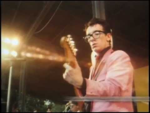 Elvis Costello "Watching The Detectives" 1979 (Reelin' In The Years Archives)