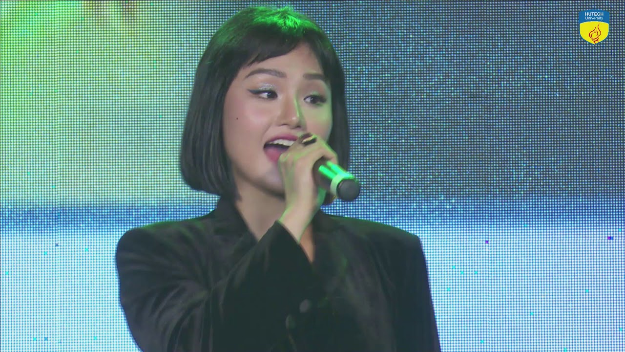 [MISS HUTECH 2019] Ngày xuân long phụng sum vầy - Miu Lê - YouTube