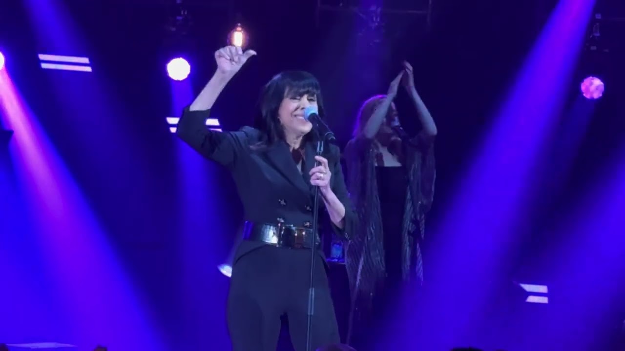 גלי עטרי - מה שאת אוהבת (היכל התרבות ת״א - 06.03.24)