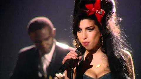 AMY WINEHOUSE - BACK TO BLACK (Live at MTV EMA, 2007)