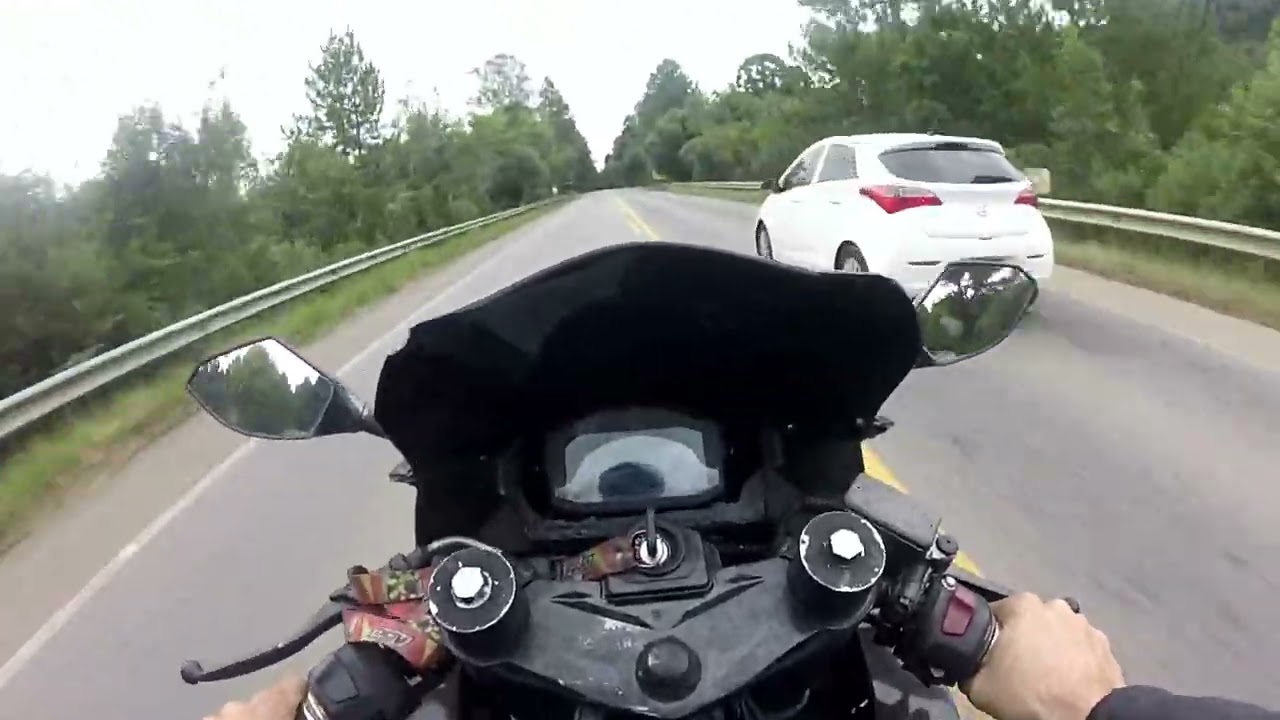 Comet 250 carburada com dois carburadores