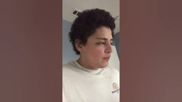 Week 2 on my first steroid cycle update gym lift content coming soon ! Shitty lighting lol