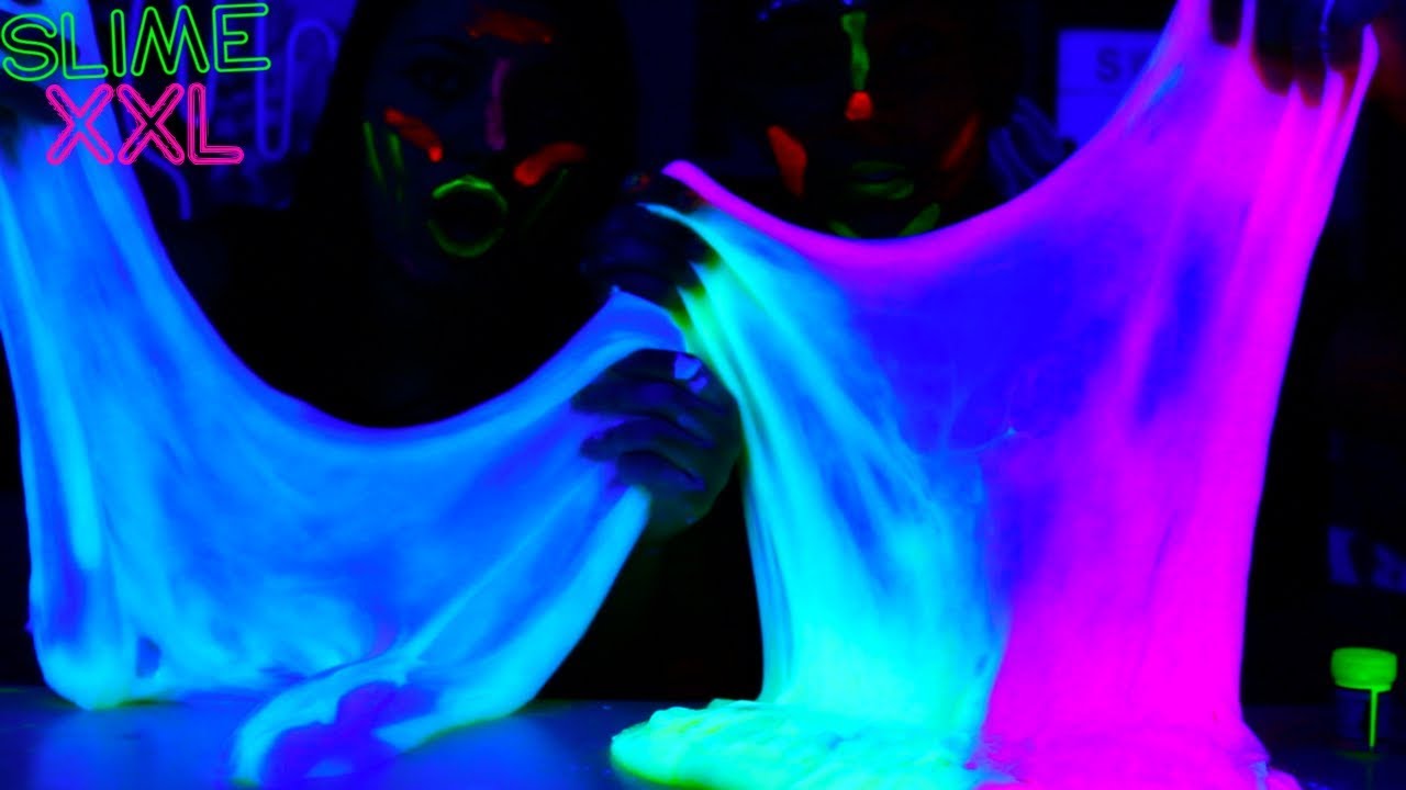 MAKING GIANT GLOW SLIME ?!! Jonathan Et Amandine 