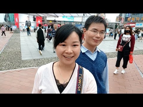 周医生也懂浪漫，在长沙街头送了首什么歌给秋子？听完脸都红了