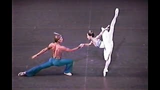 Download Lagu Darcey Bussell \u0026 Igor Zelensky - Le Corsaire PDD Variations \u0026 Coda 2000 MP3