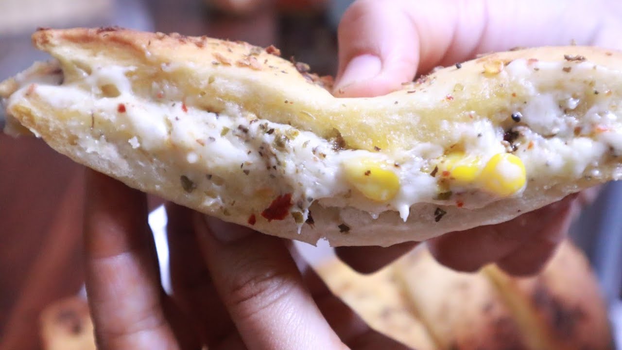Dominos Garlic Bread - चीज गार्लिक ब्रेड | Garlic bread without yeast  ~ Tasty Cooking with Suchita | Food Kitchen Lab