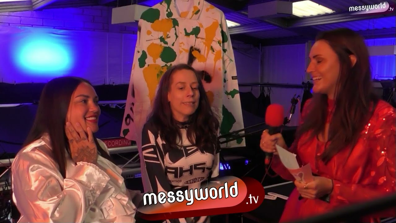 The Mucky Escape Room: Debbie vs Vicky