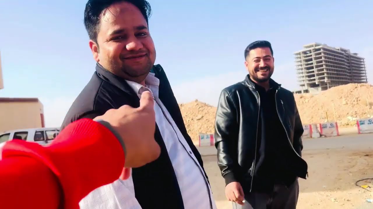 Dosto ke sath naya iPhone, nayi feeling 📱