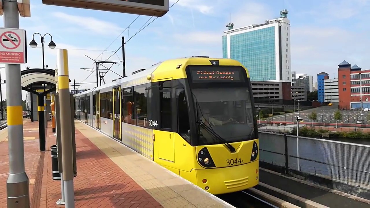 Watching trams, trains and boats at Pomona on the 1st September 2018.