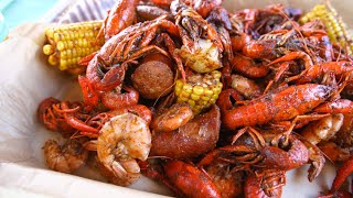 We Went To A Crawfish Bayou Boil At Universal Studios Orlando For Mardi Gras! Crawfish Mardi Gras