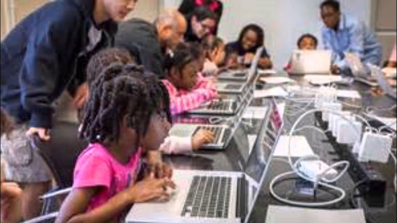 Ученик за компьютером. In a lot schools are used computer. Classroom. In a lot schools are used computer. Educationusa.