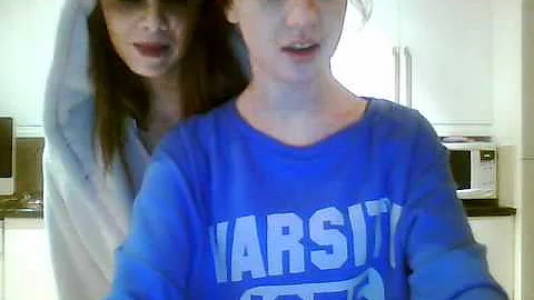 Robyn Mcdonald & Ami Nicolson - Like a tank top lmao