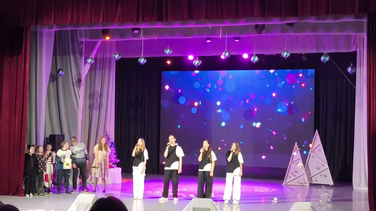 С новым годом ❄️