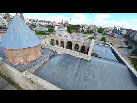 Sivas’ta Tarihi Meydan Trafiğe Kapatılıyor Mu?