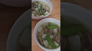 인도네시아 와이프가 만든 소고기 무국에 부추전. 맛 제대로