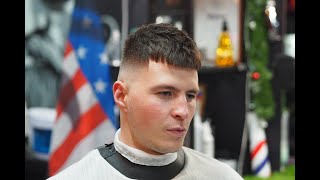 видео: СТРИЖКА КРОП ФЕЙД - CROP FADE. Как стричь Кроп Фейд картинка: СТРИЖКА КРОП ФЕЙД - CROP FADE. Как стричь Кроп Фейд
