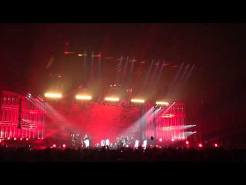 Mylène Farmer "Desenchantée" full song, Bercy 7 au 21/09/2013