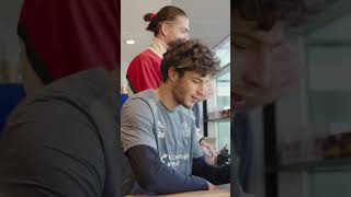 Tofiai 🤝 Kavos. Merlino Röhlo įsteigtas Das Toffee Coffee Haus Finch Farm'e!