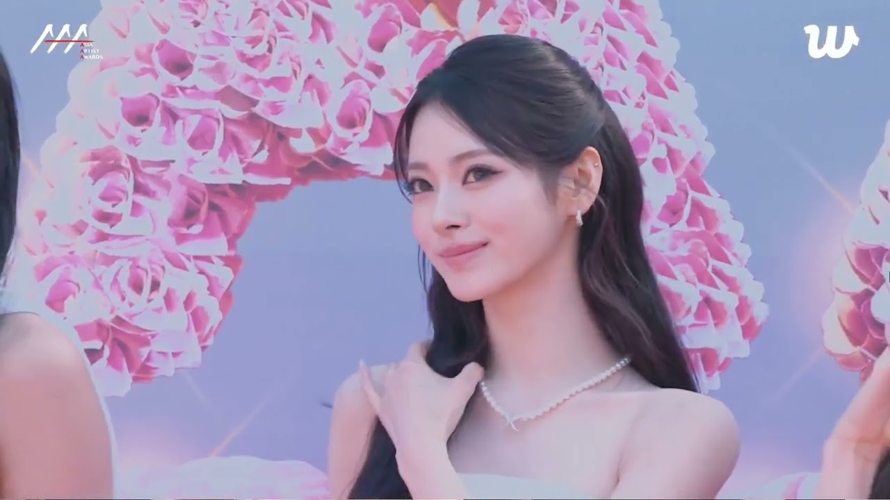 MEOVV at AAA 2025 Red Carpet 