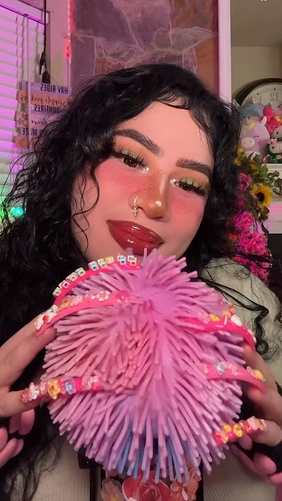 10 ASMR Triggers in 10 SEC💘 #asmrtingles #asmr #longnailsasmr