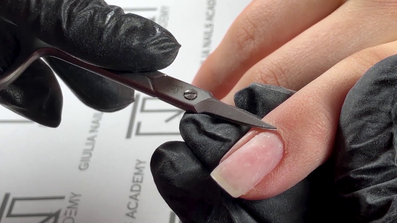 Dry Manicure - Curatarea Cuticulelor