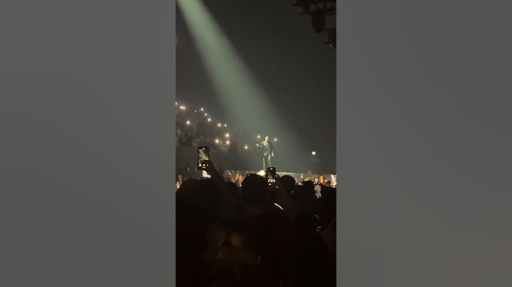 Tuurlijk draaien ze die! 🔥 #herkenbaar #shortfeed #vriend #drake