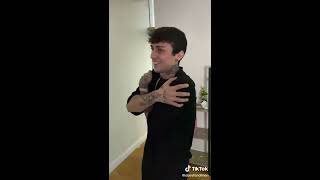 Adem Buseye Ayicik Alip Buseye Sarildii̇