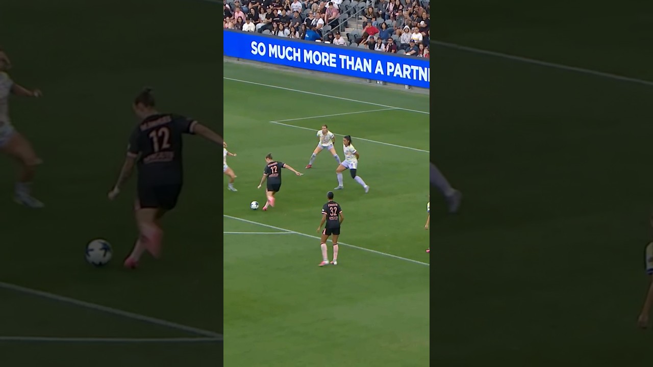 Maiara Niehues can't stop scoring π #nwsl #soccer #football