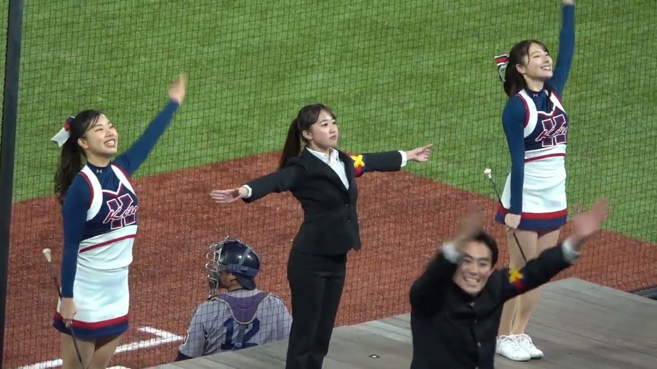 慶應応援幹部セーター 元気をもらえる動画 】慶応大学 女性応援指導部