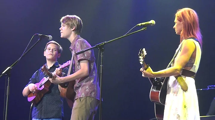 Kasey Chambers with Sam & Lee Dyball - The Captain