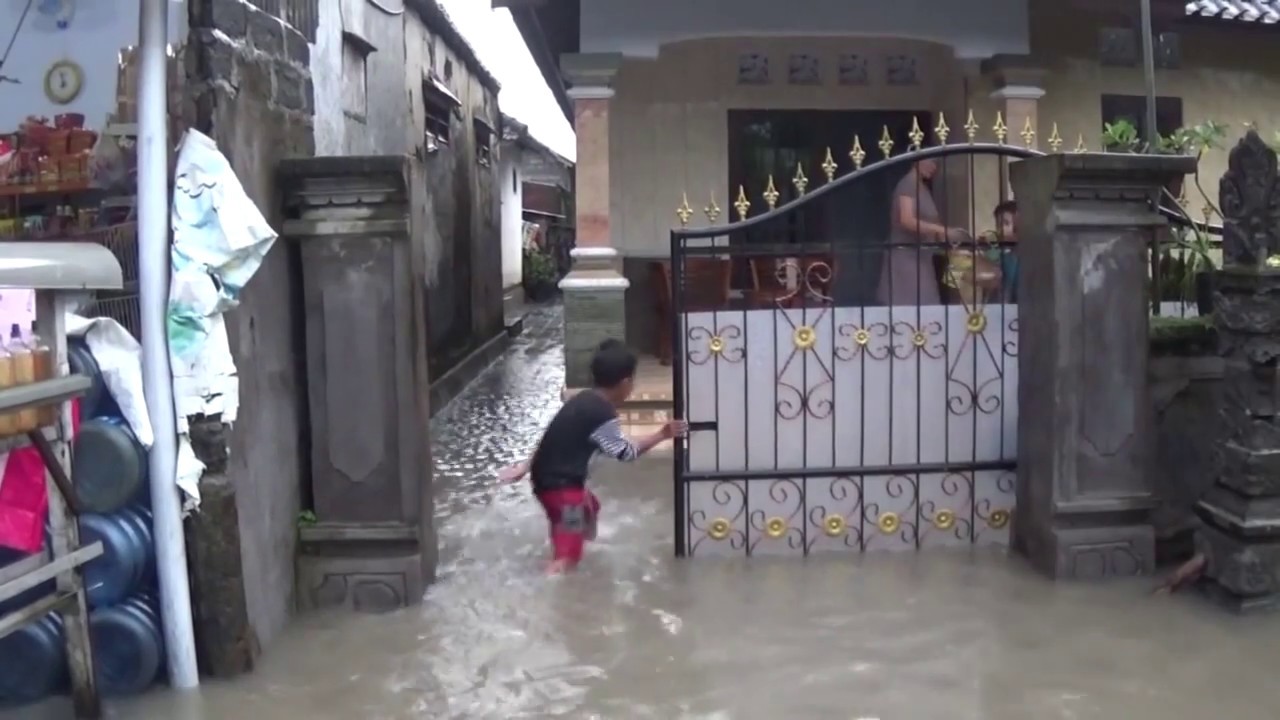 BANJIR DI DESA BUDENG JEMBRANA BALI 