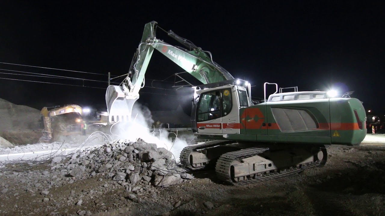 Liebherr 946 YouTube