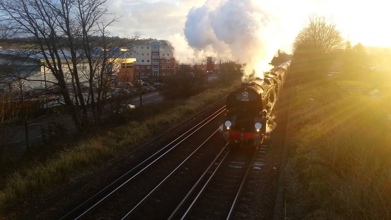 1Z83 - 35028 'Clan Line' - Holmethorpe
