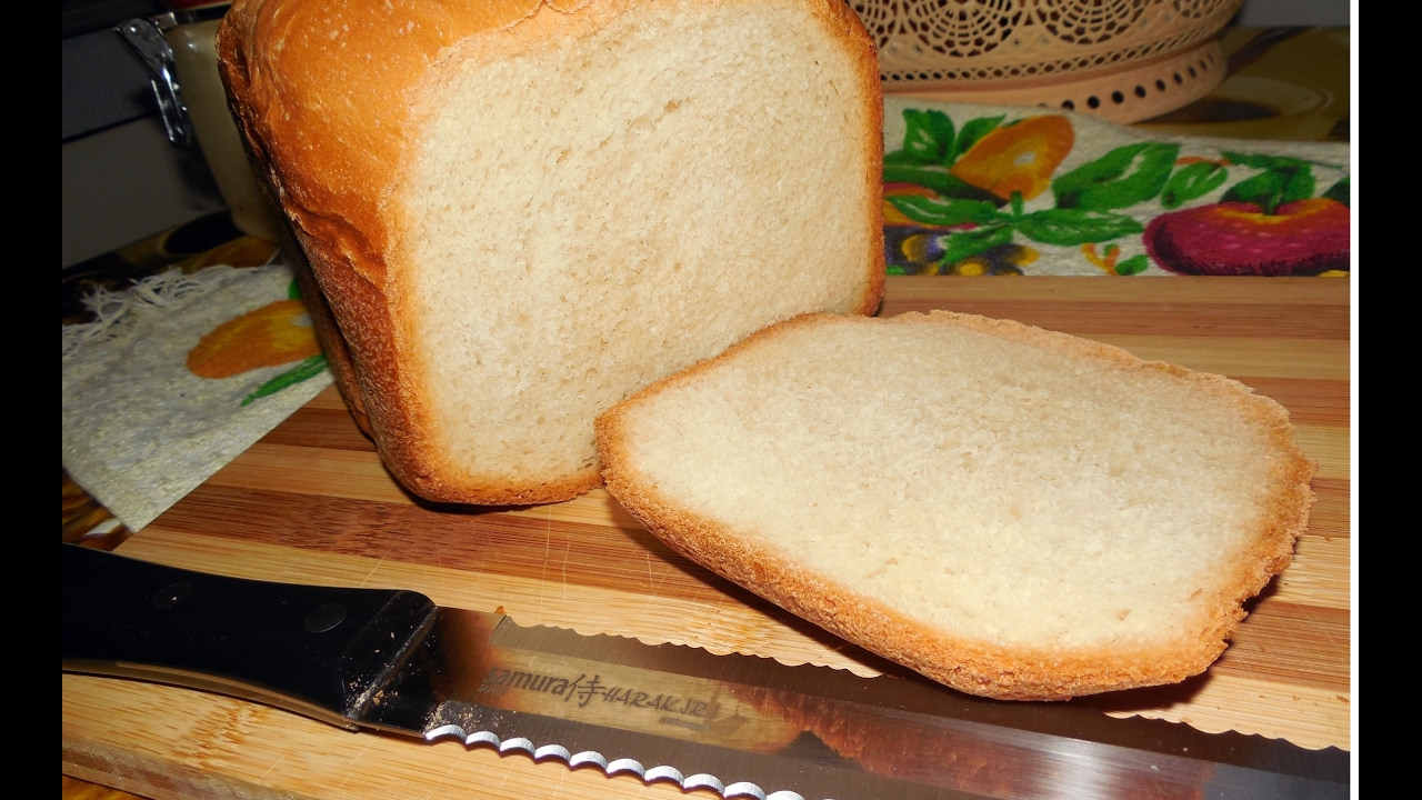 Вкусный белый хлеб рецепты. Белый хлеб. Вкусный хлеб в хлебопечке. Батон в хлебопечке. Домашний белый хлеб.